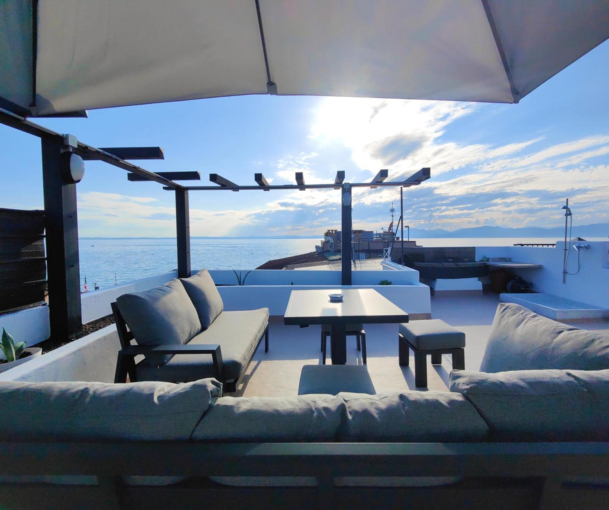 Appartamento Con Vista Mozzafiato Lazise Exteriér fotografie